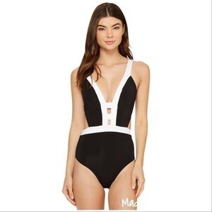 JETS By Jessika Allen Women’s 10 One-Piece Swimsuit Plunge Buckle Black 6